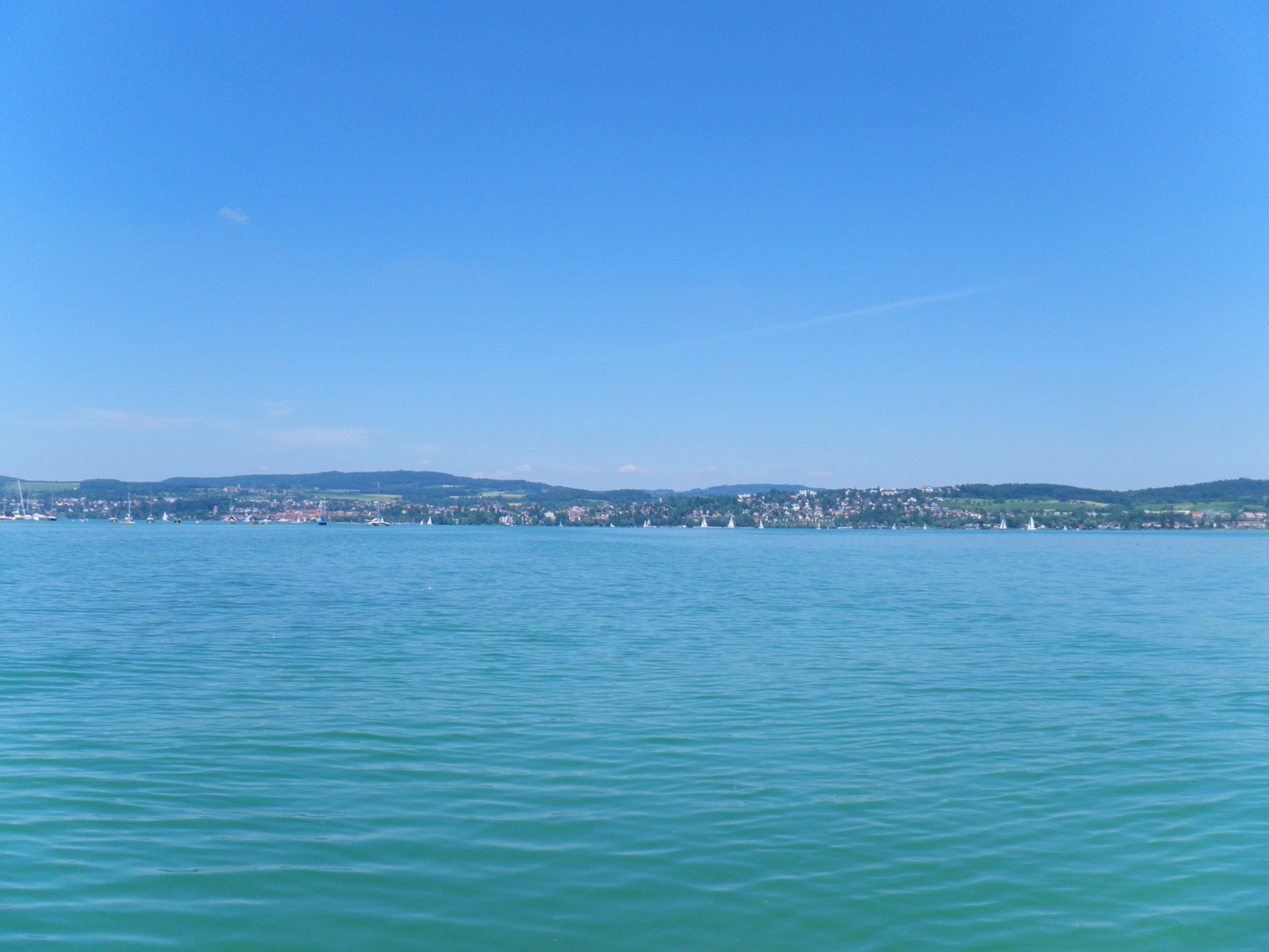 Essbereich der Sommerküche im Freien